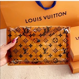 Authentic Louis Vuitton Monogram Clear Clutch Pouch ⚠️ with NO BOX ⚠️